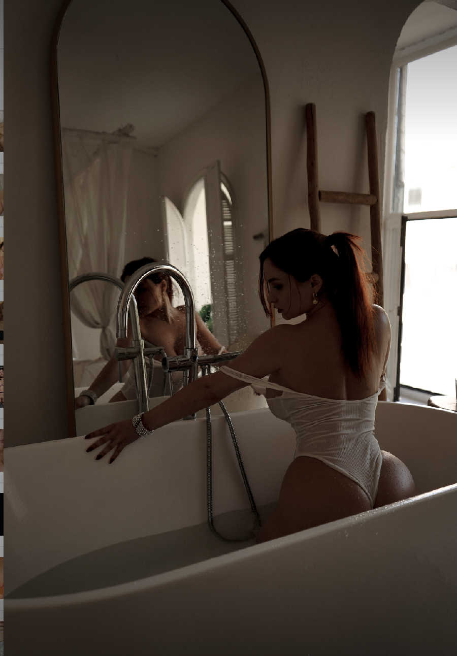 A playful frame from Miranda Faith nude — online in Jiangmen