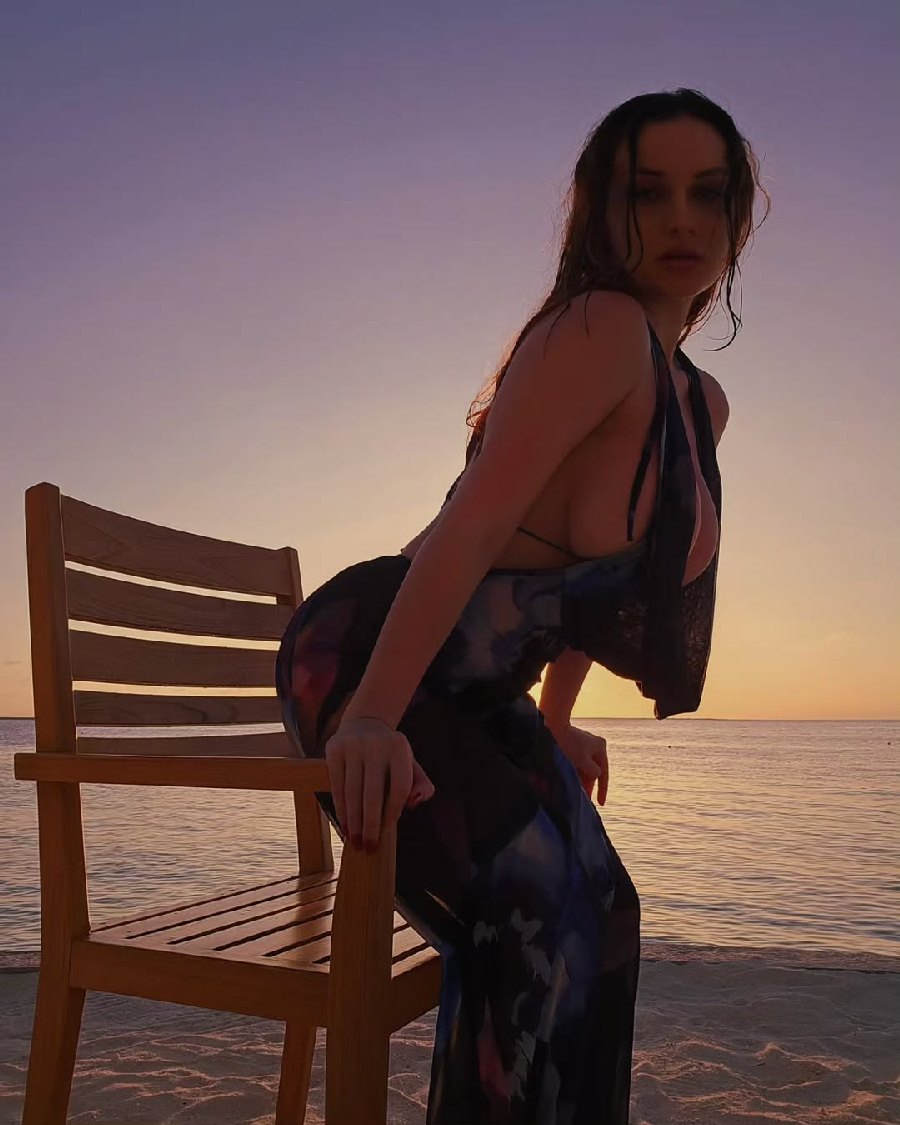 Sexy girl Miranda Faith nude in Jiangmen