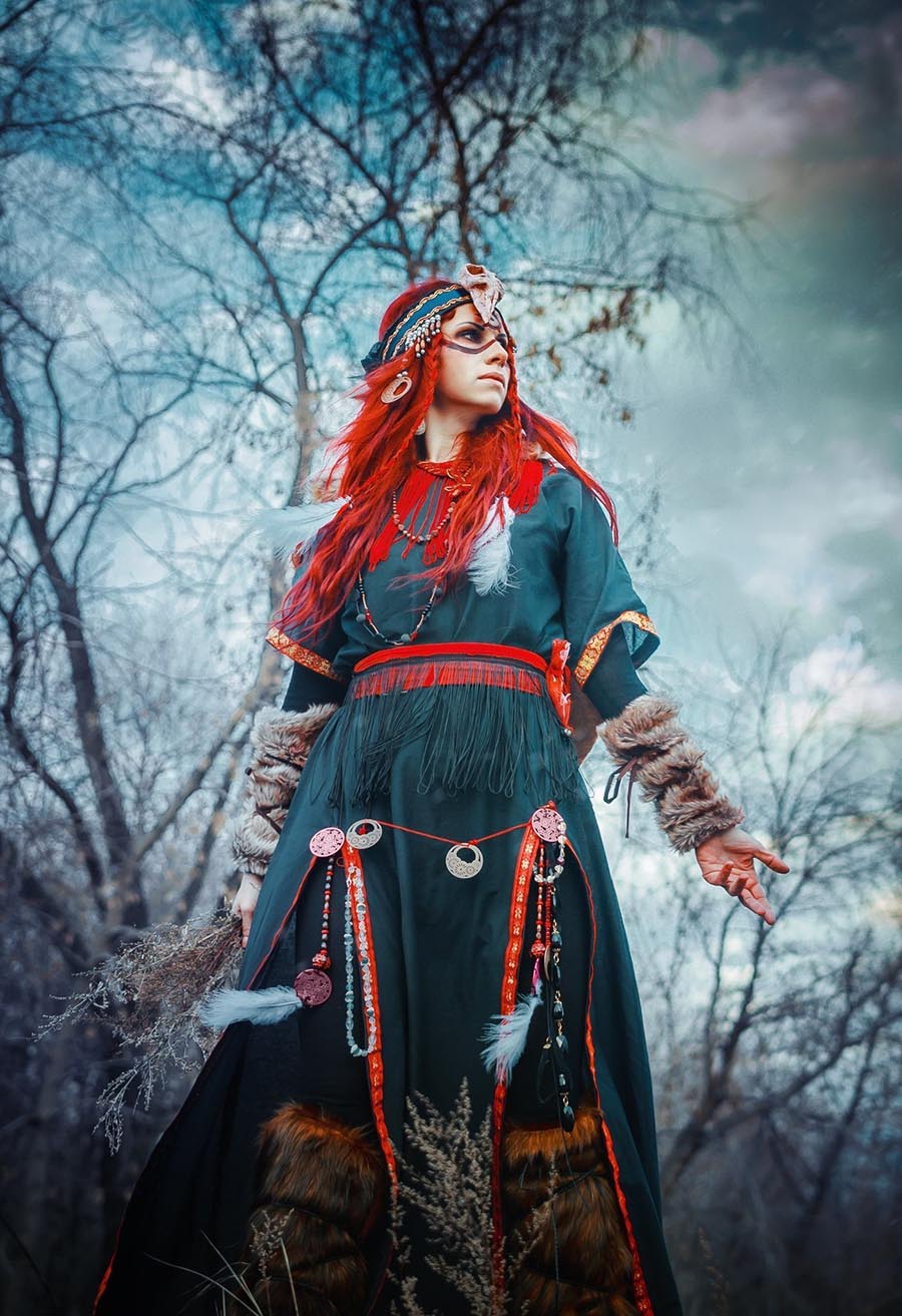 Girls in Slavic costumes underwear in Jiangmen